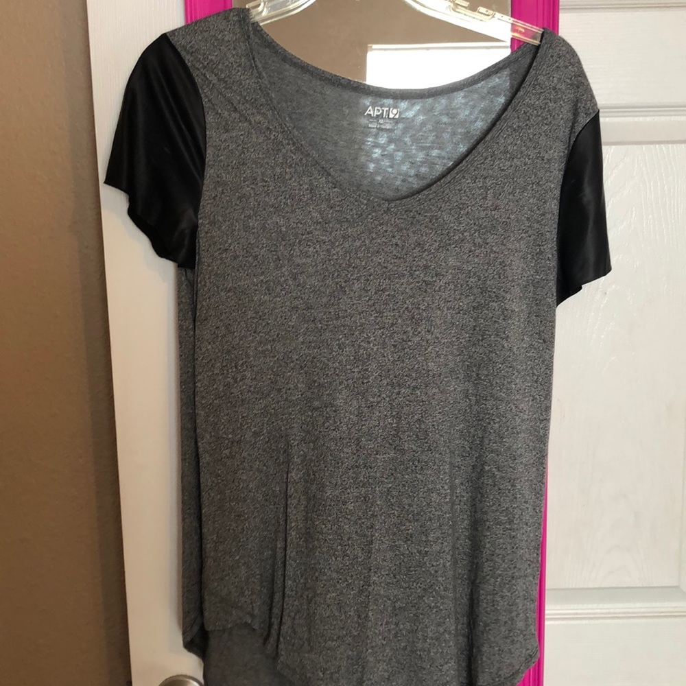 Apt 9 gray & black top